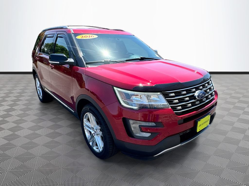 Used 2016 Ford Explorer XLT w/ Equipment Group 202A AWD/4WD image 3