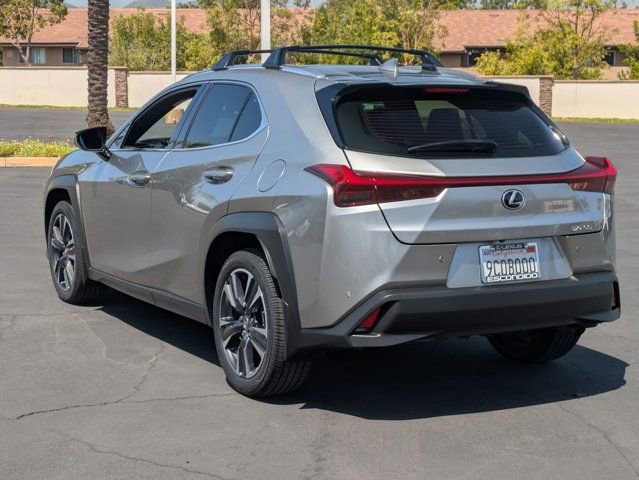 Used 2022 Lexus UX 200 w/ Accessory Package (Z1) FWD image 7
