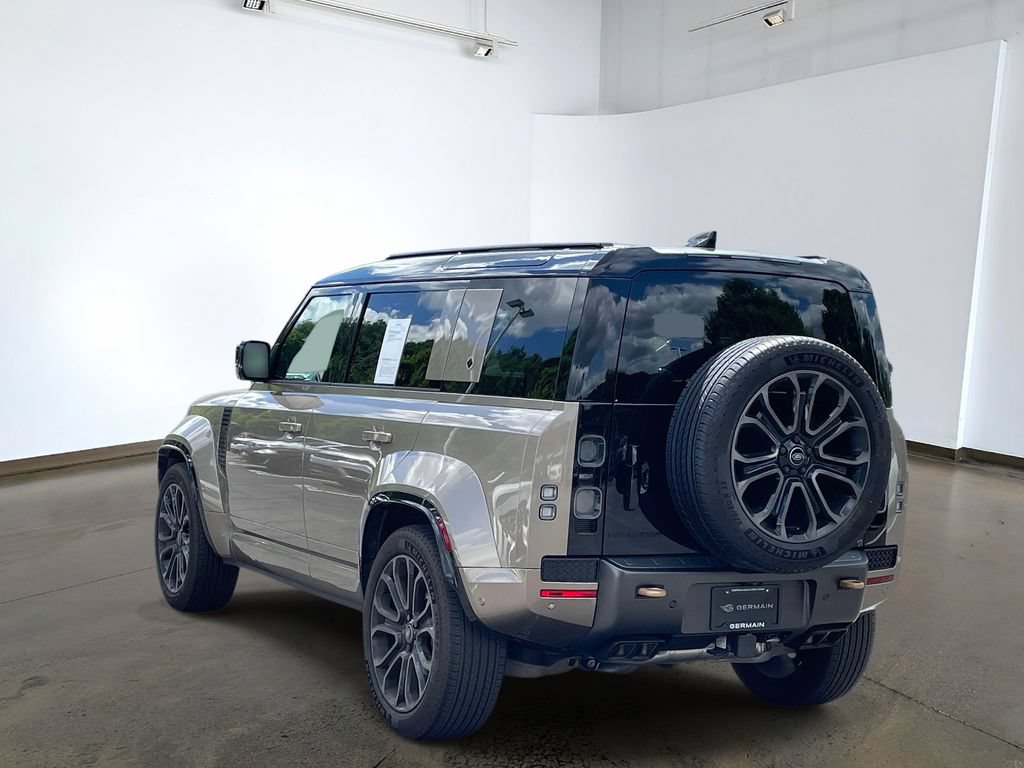 Certified 2025 Land Rover Defender 110 AWD/4WD image 6