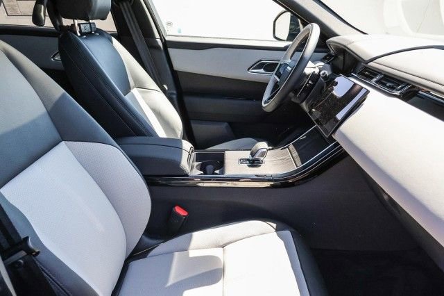 New 2026 Land Rover Range Rover Velar Dynamic SE image 12