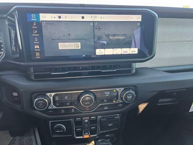 New 2025 Jeep Gladiator Sport image 18