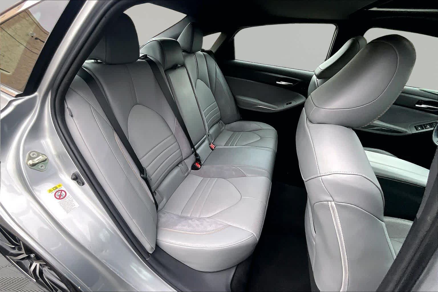 Certified 2019 Toyota Avalon Touring w/ Advanced Safety Package FWD image 20