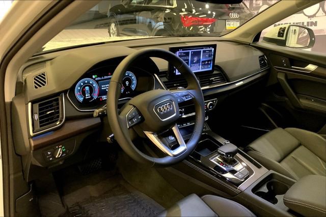 Used 2025 Audi Q5 2.0T Premium Plus w/ Premium Plus Package image 17