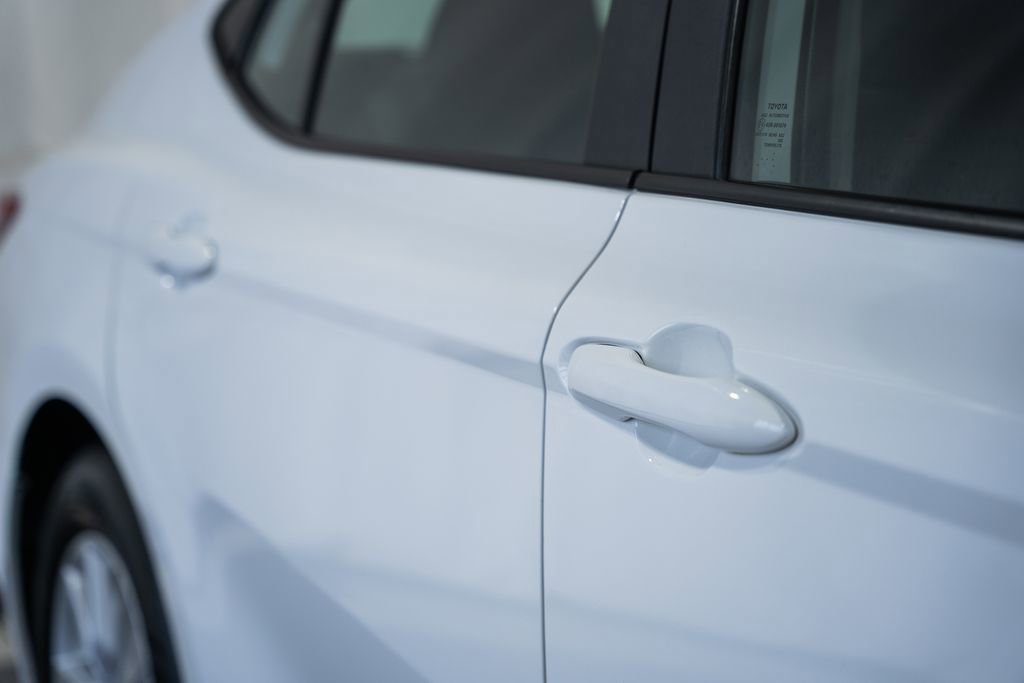 Used 2025 Toyota Camry LE image 11