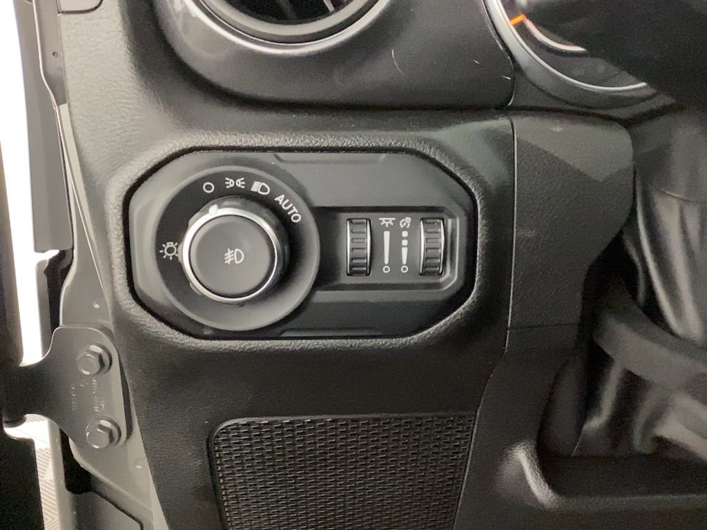 Used 2021 Jeep Wrangler Unlimited Sport image 23