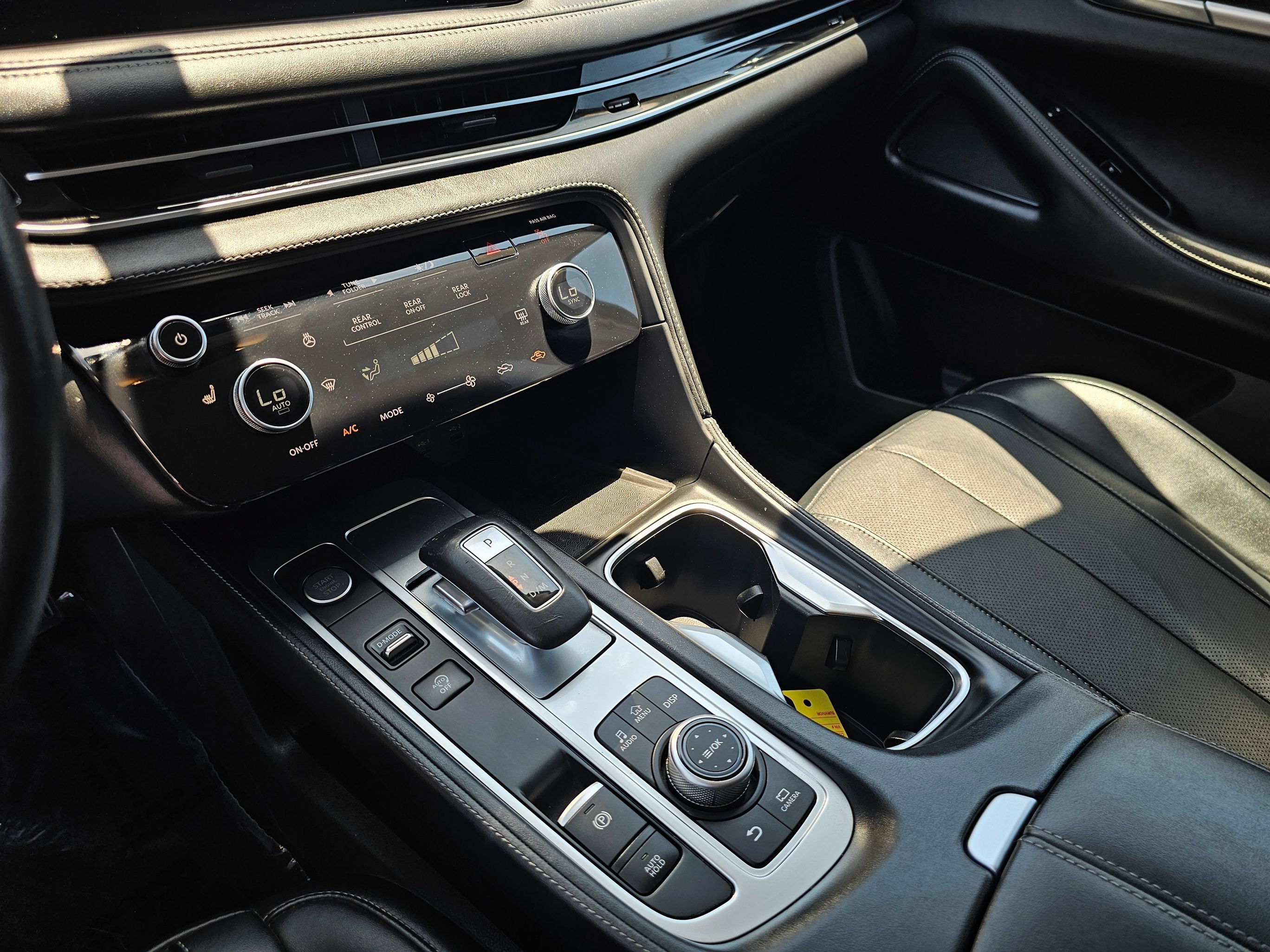 Used 2023 INFINITI QX60 Pure FWD image 38