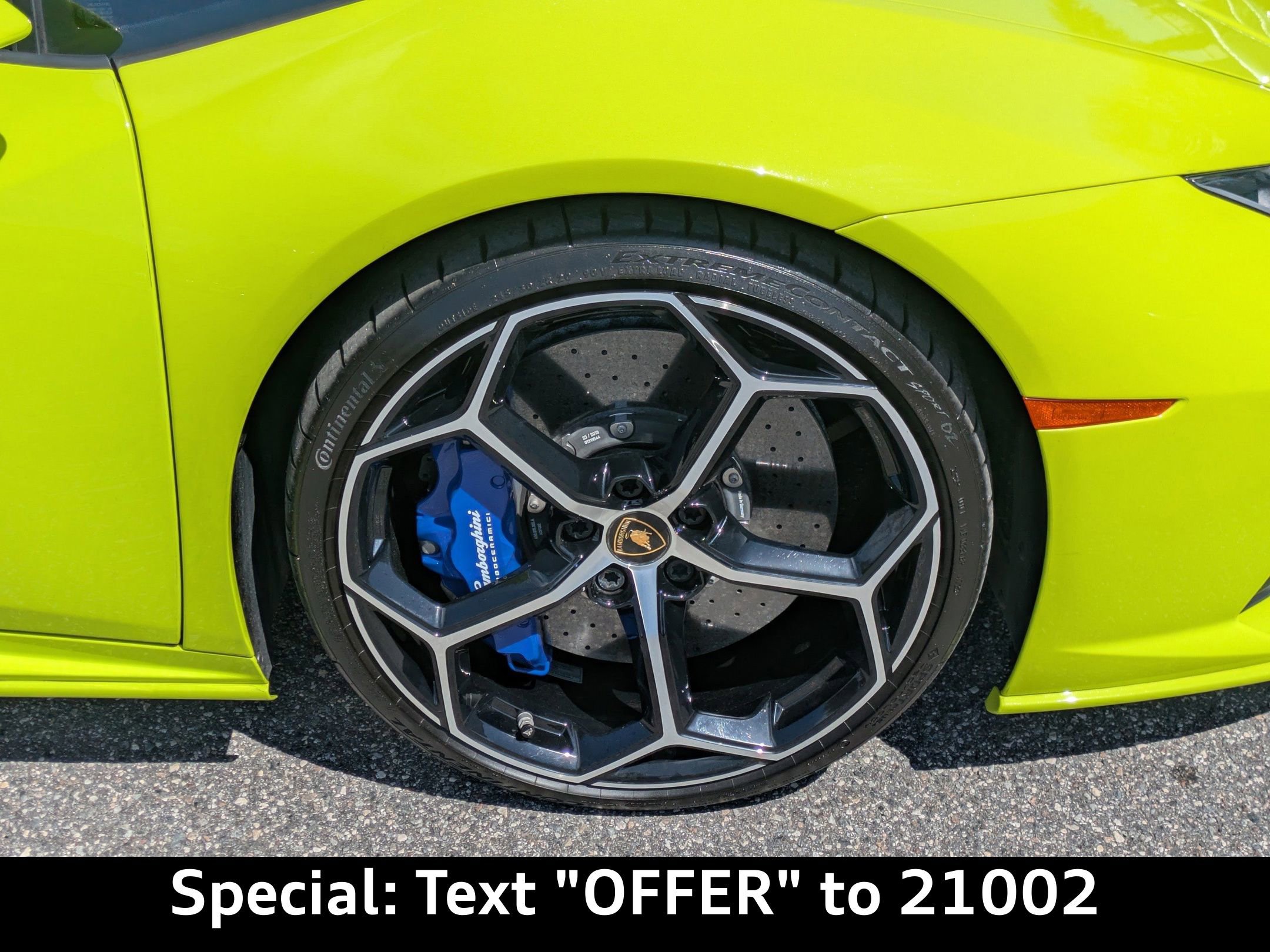 Used 2020 Lamborghini Huracan EVO image 12