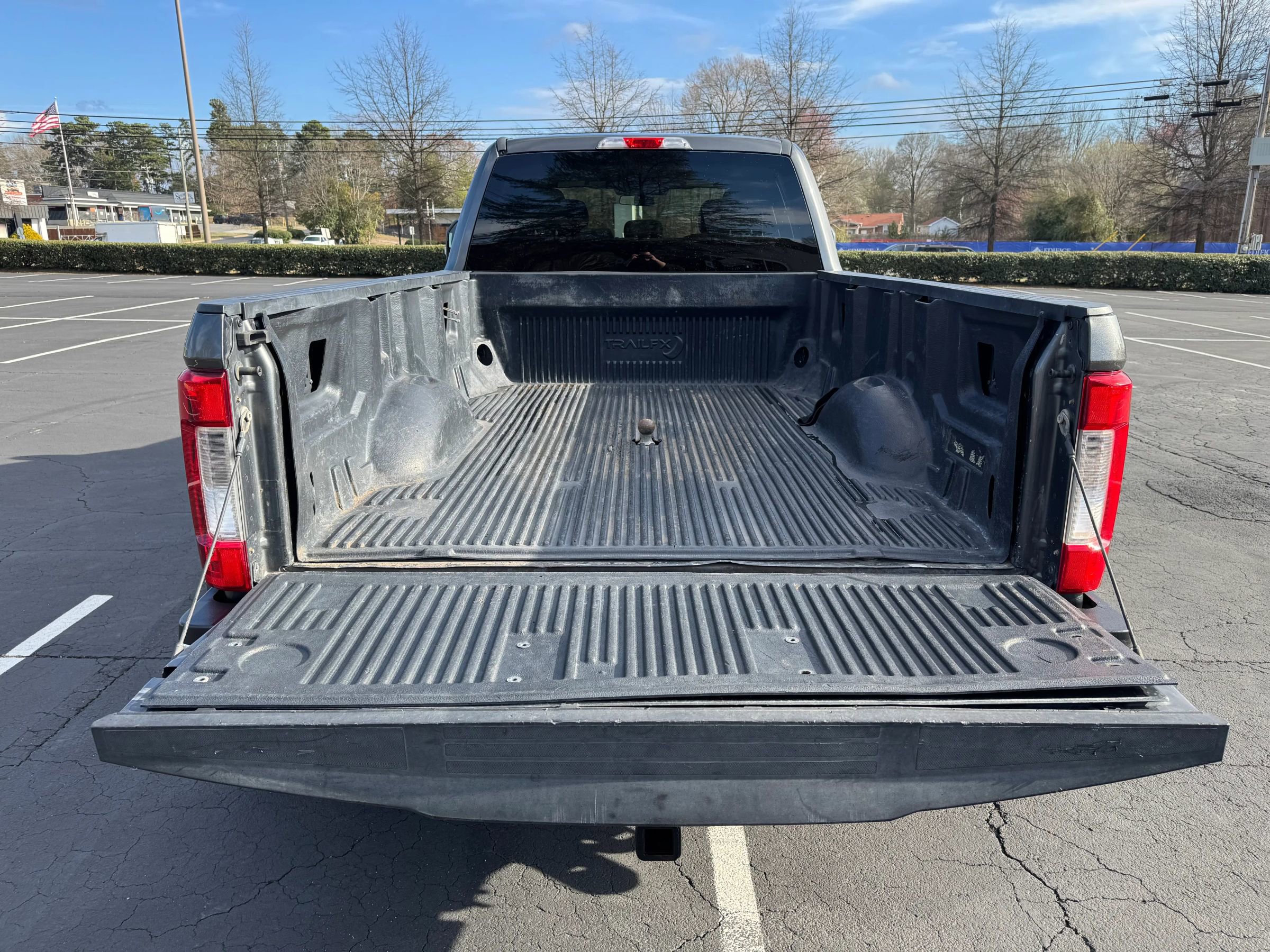Used 2019 Ford F350 XLT image 8