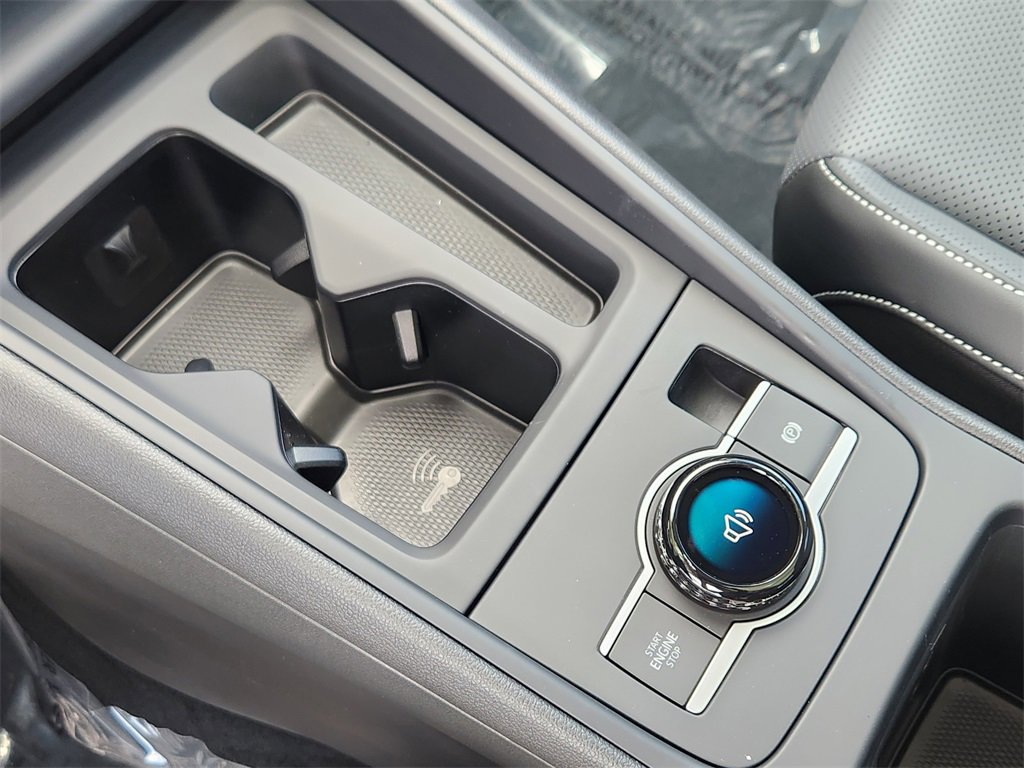 New 2025 Volkswagen Tiguan SE image 15