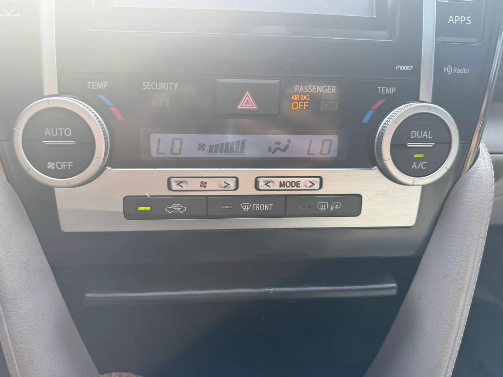 Used 2012 Toyota Camry XLE FWD image 30