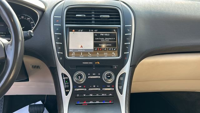 Used 2018 Lincoln MKX Reserve w/ Driver Assistance Package image 20