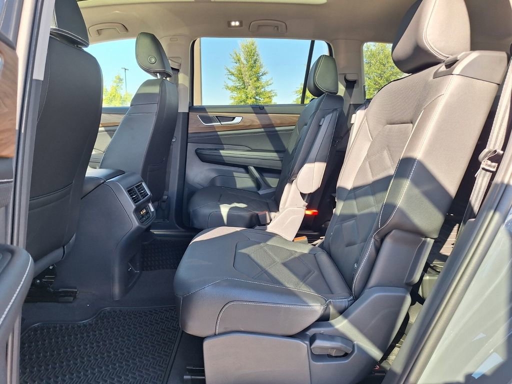 New 2026 Volkswagen Atlas SE image 11