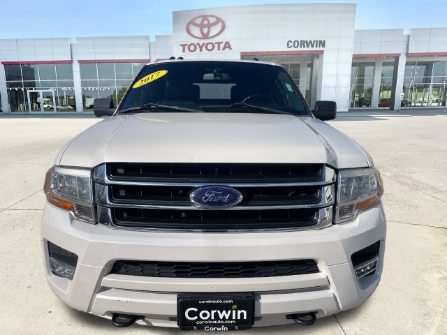 Used 2017 Ford Expedition XLT w/ Equipment Group 202A AWD/4WD image 8
