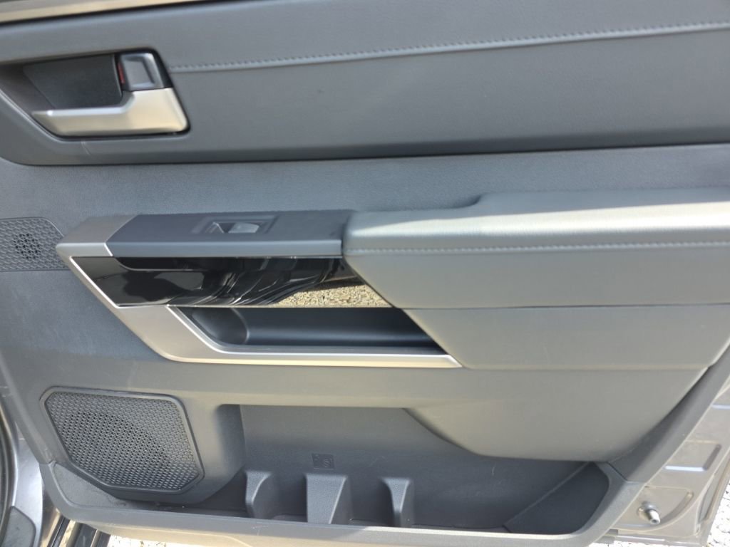 Used 2024 Toyota Tundra Limited AWD/4WD image 18