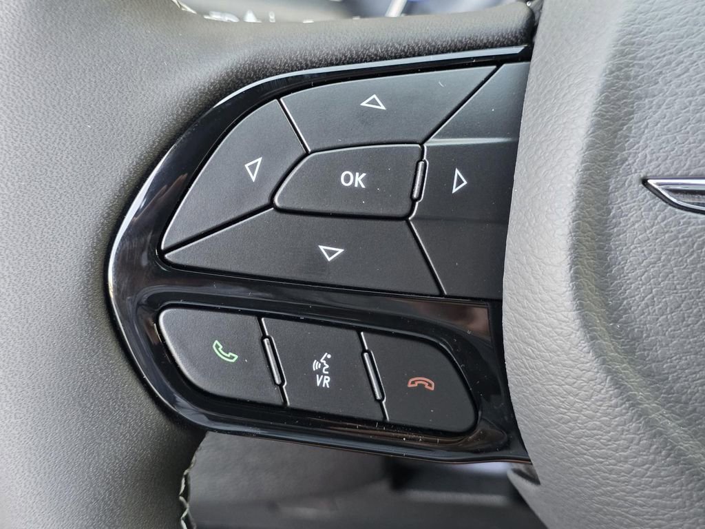 New 2026 Chrysler Pacifica Limited w/ Uconnect Theater Family Group image 38