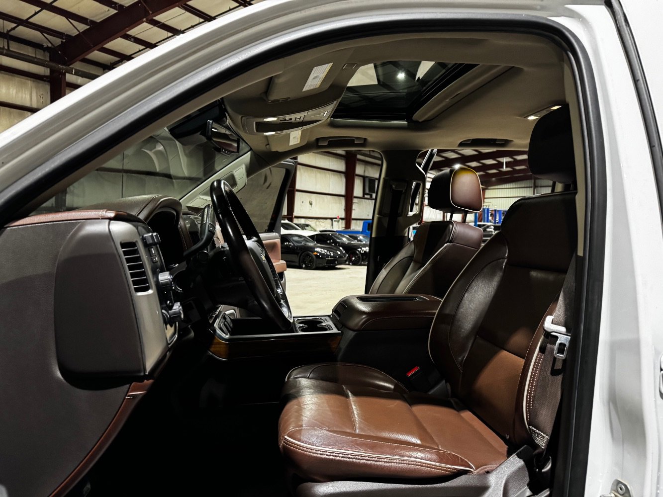 Used 2018 Chevrolet Silverado 1500 High Country image 13