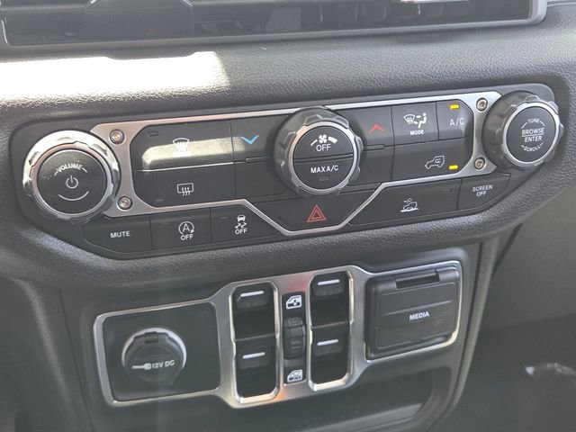 Used 2025 Jeep Wrangler Unlimited Sport AWD/4WD image 26