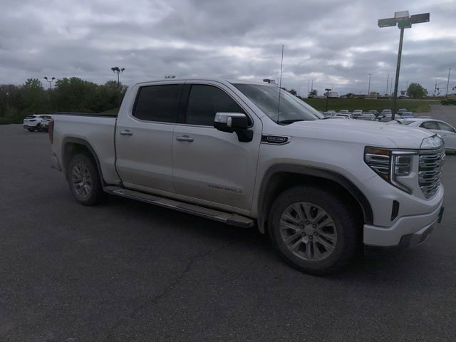 Used 2024 GMC Sierra 1500 Denali w/ Technology Package AWD/4WD image 8