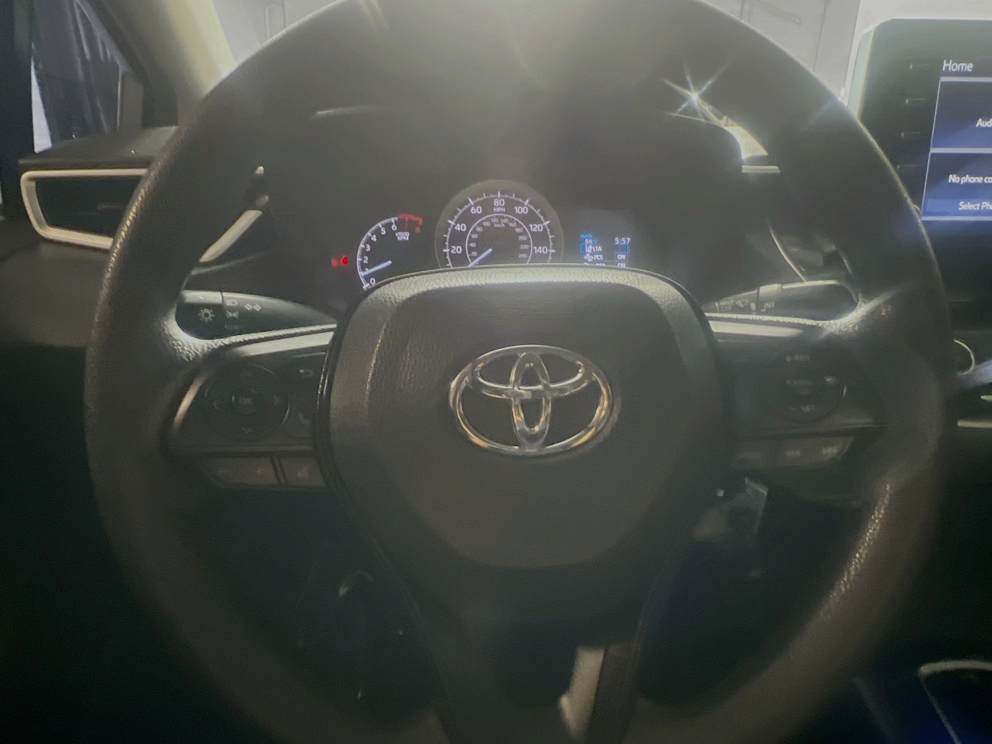 Used 2021 Toyota Corolla LE FWD image 18