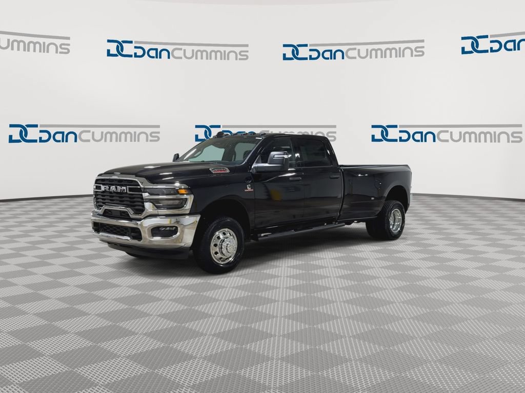 New 2026 RAM 3500 Tradesman AWD/4WD image 4