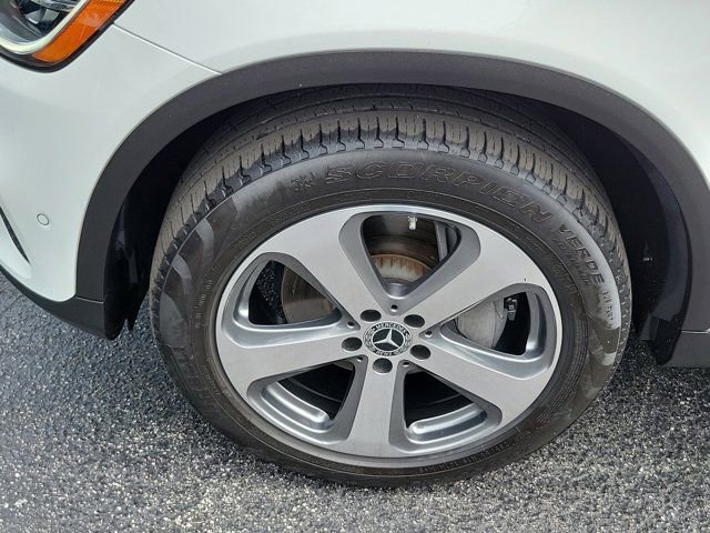 Used 2022 Mercedes-Benz GLC 300 4MATIC image 11