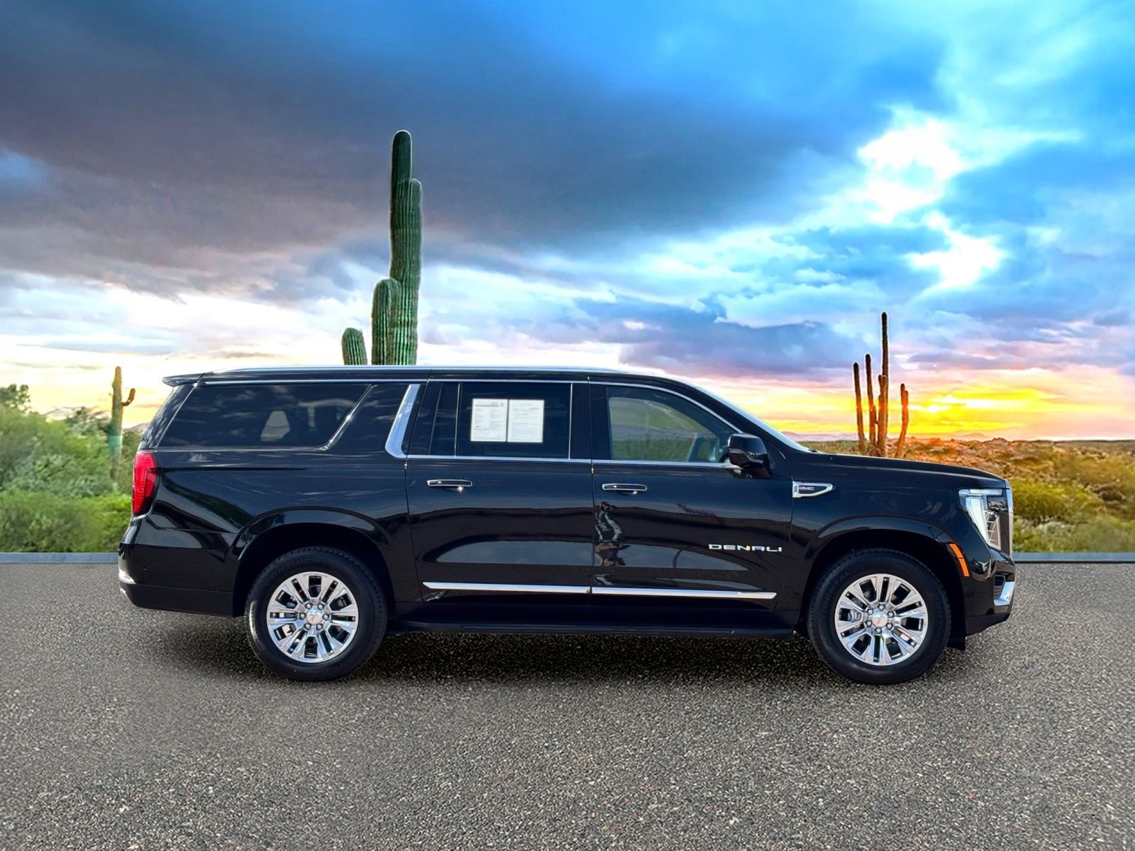 Used 2025 GMC Yukon XL Denali AWD/4WD image 6