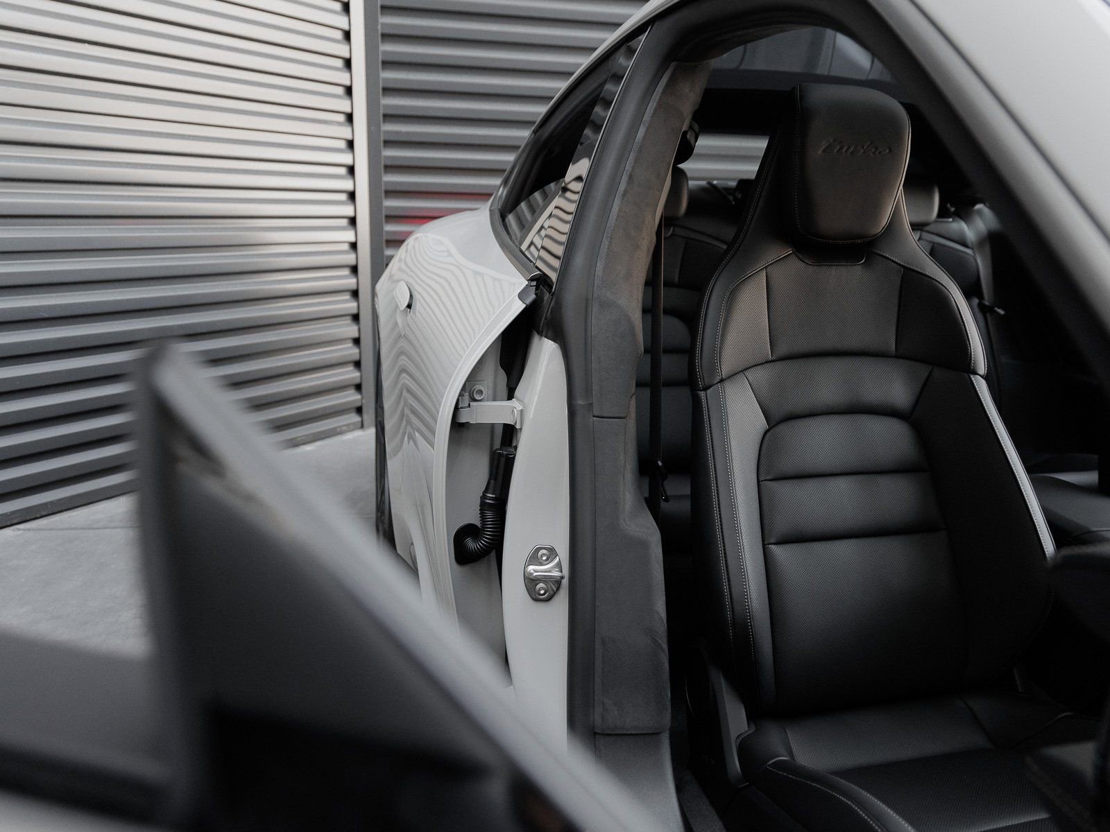 New 2025 Porsche Taycan Turbo AWD/4WD image 35