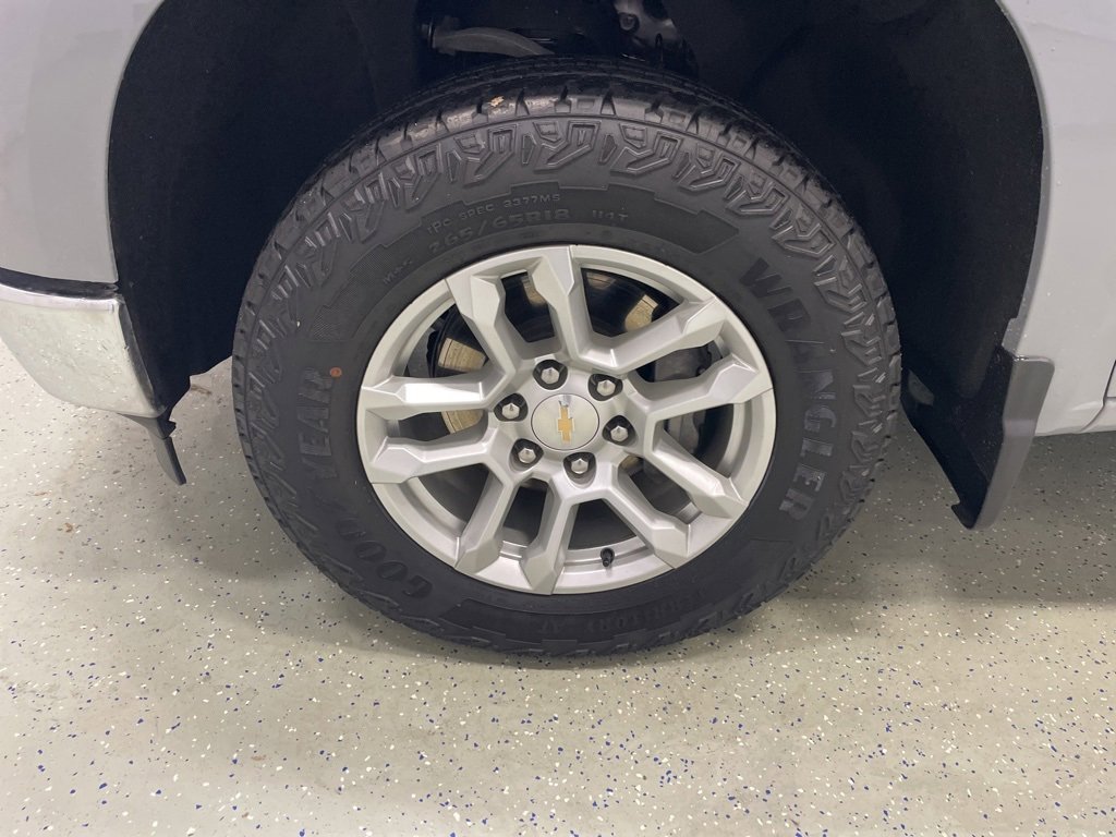 Used 2024 Chevrolet Silverado 1500 LT image 9