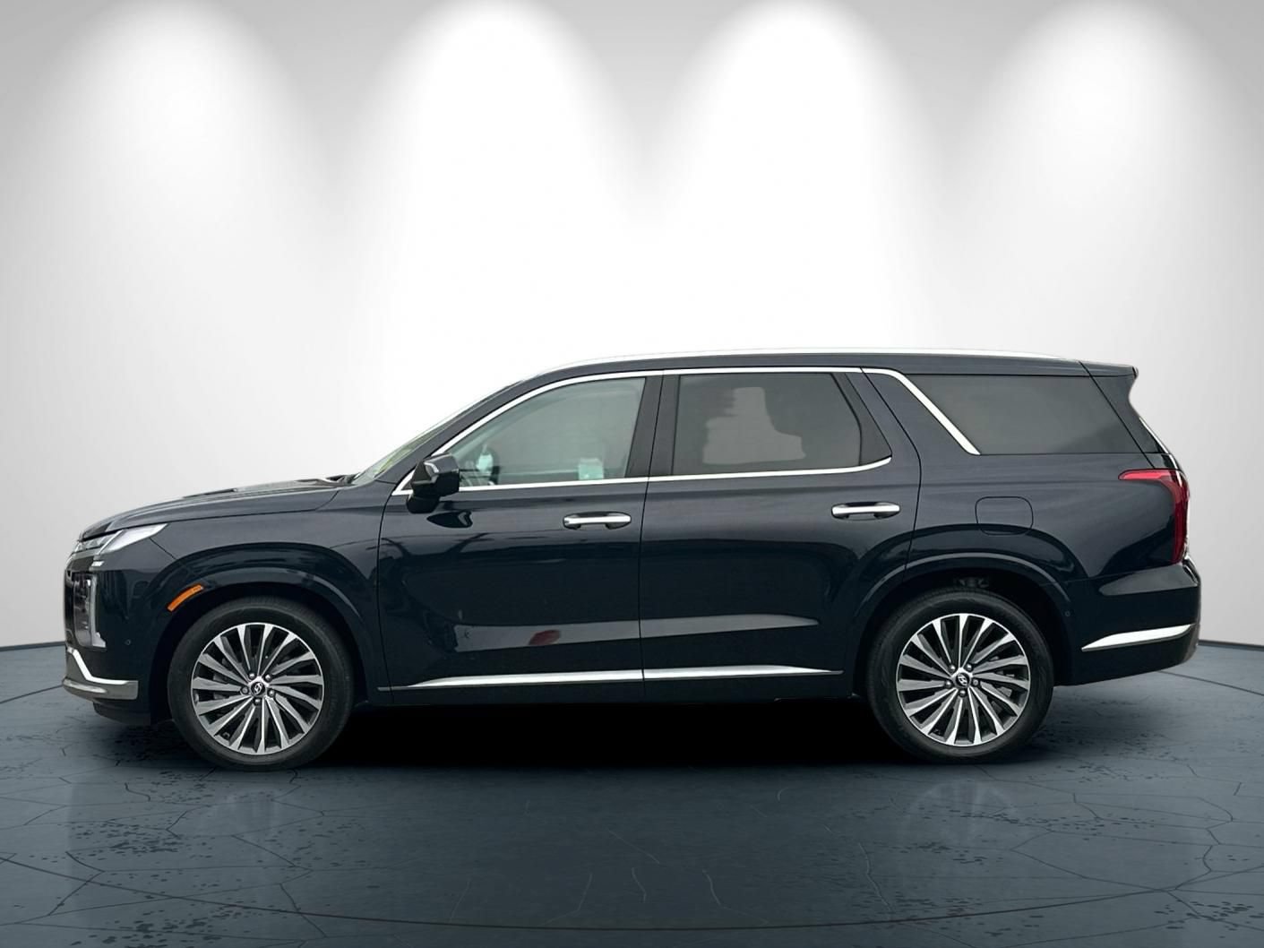 Used 2024 Hyundai Palisade Calligraphy FWD image 7