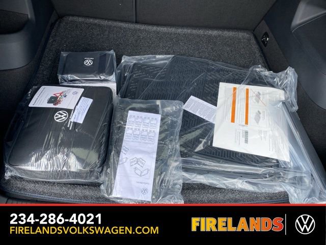 New 2025 Volkswagen Tiguan SE image 67