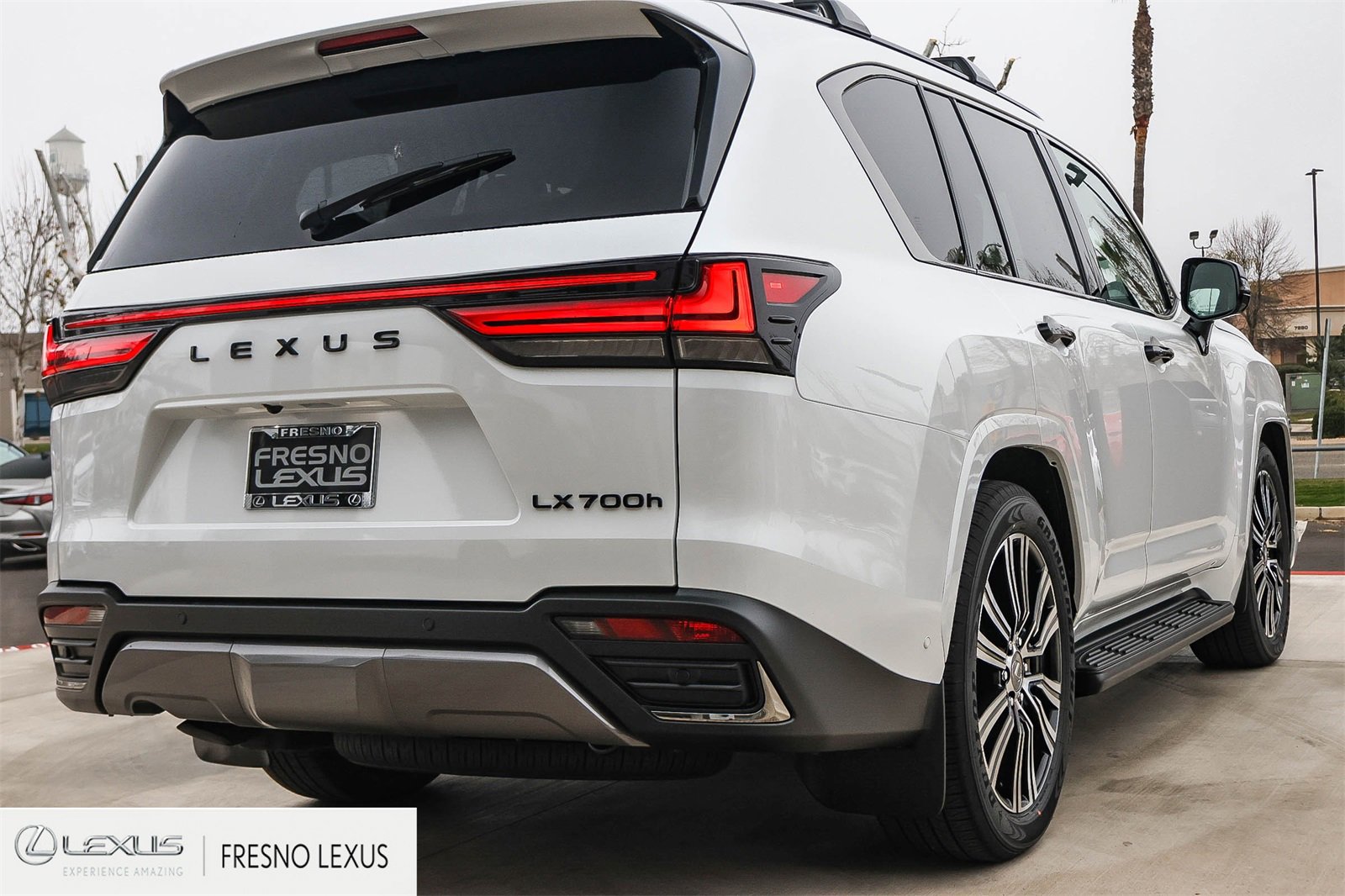 New 2026 Lexus LX 700h Luxury image 6