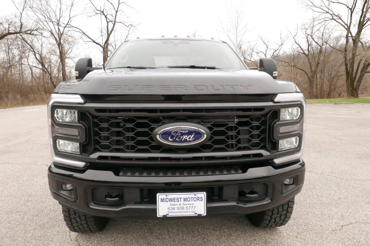 Used 2026 Ford F250 XL w/ STX Appearance Package image 3