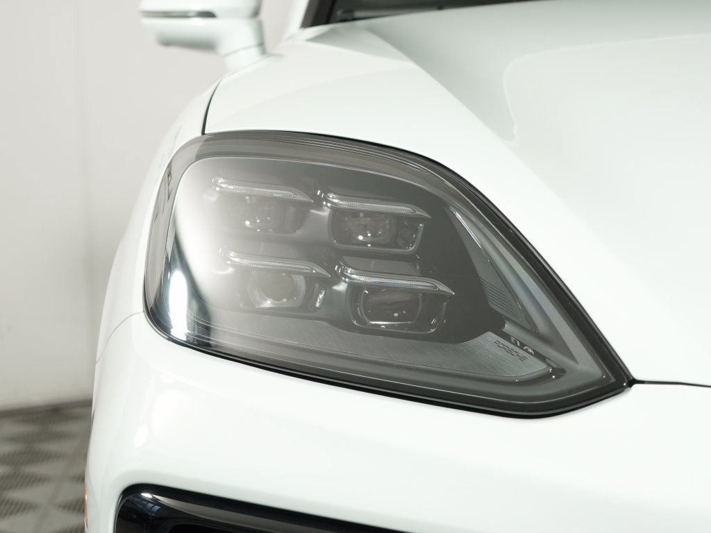 New 2026 Porsche Cayenne AWD/4WD image 11