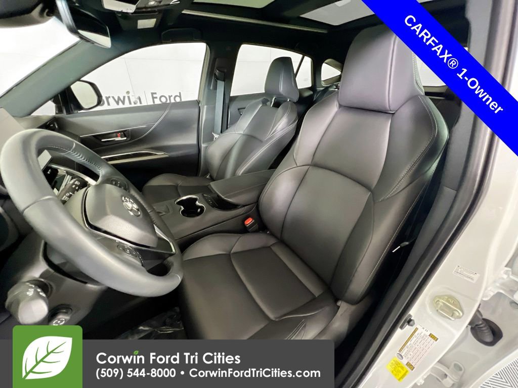 Used 2024 Toyota Venza Nightshade image 25