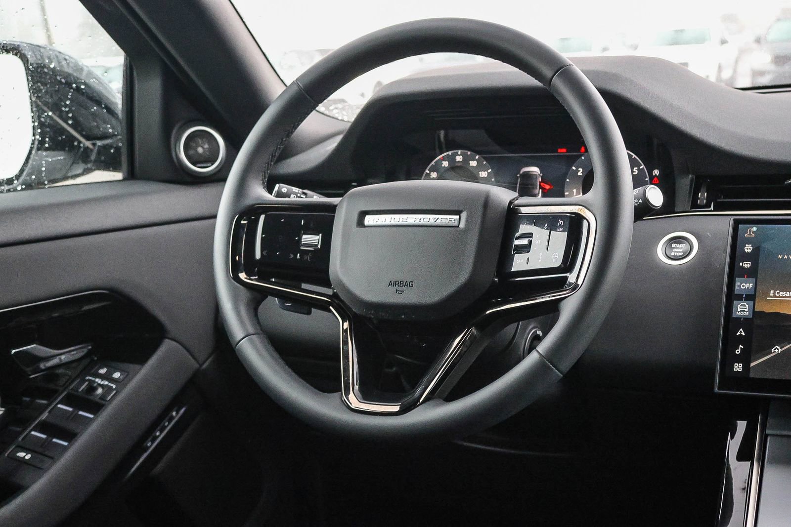 Used 2025 Land Rover Range Rover Evoque S image 25