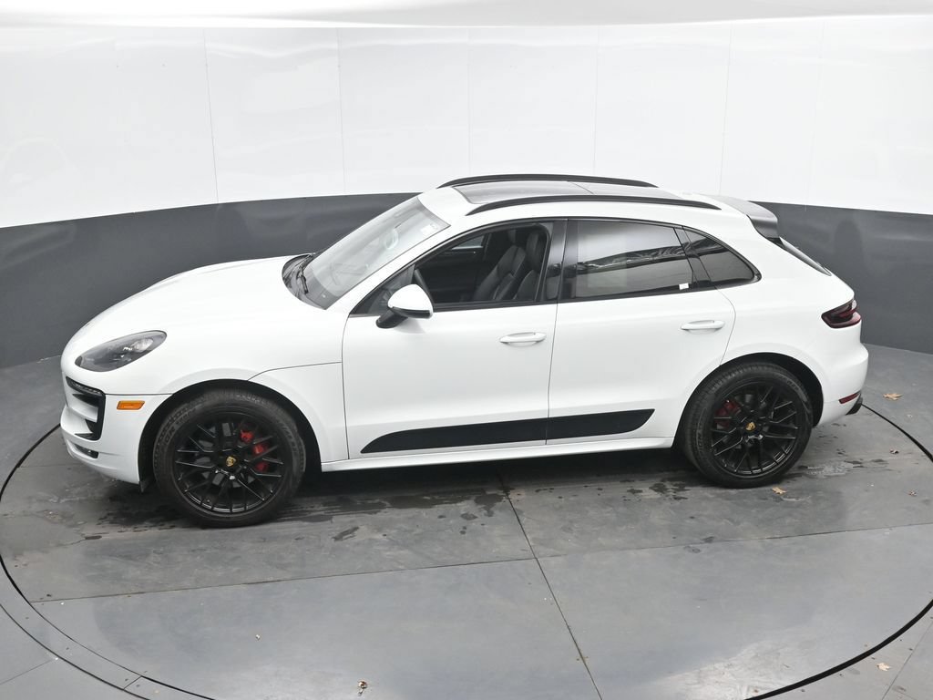 Used 2018 Porsche Macan GTS w/ Premium Package Plus AWD/4WD image 38
