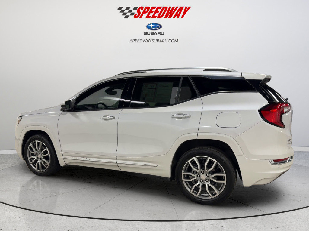 Used 2024 GMC Terrain Denali w/ Denali Premium Package image 6