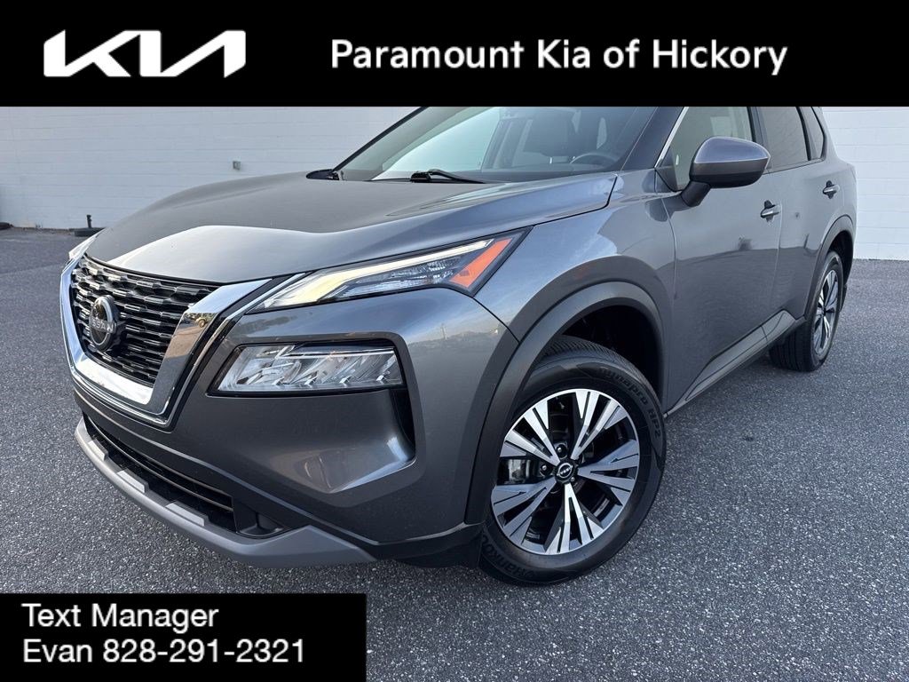 Used 2023 Nissan Rogue SV w/ SV Premium B Package image 3