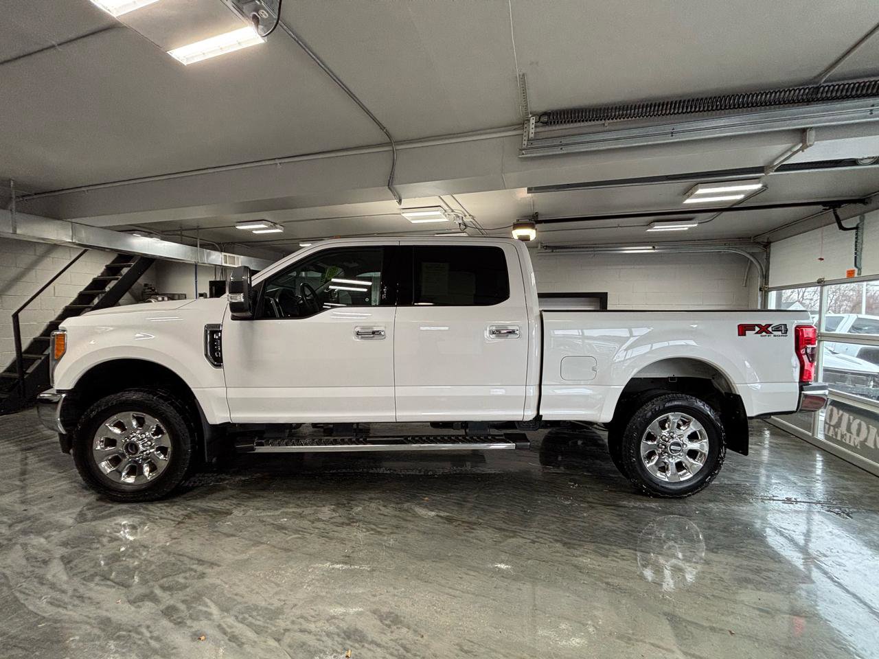 Used 2019 Ford F250 Lariat w/ Lariat Ultimate Package image 6