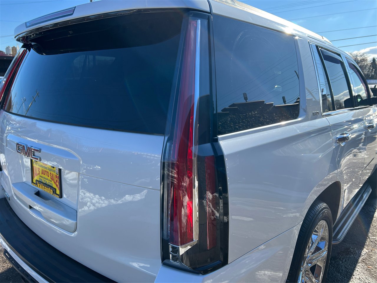 Used 2016 GMC Yukon SLT w/ Open Road Package image 20