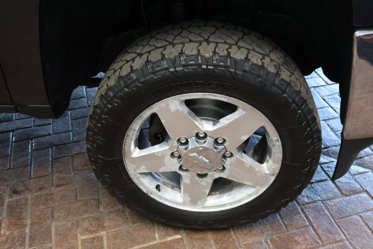 Used 2015 Chevrolet Silverado 2500 LTZ w/ Z71 Package, Off-Road AWD/4WD image 9