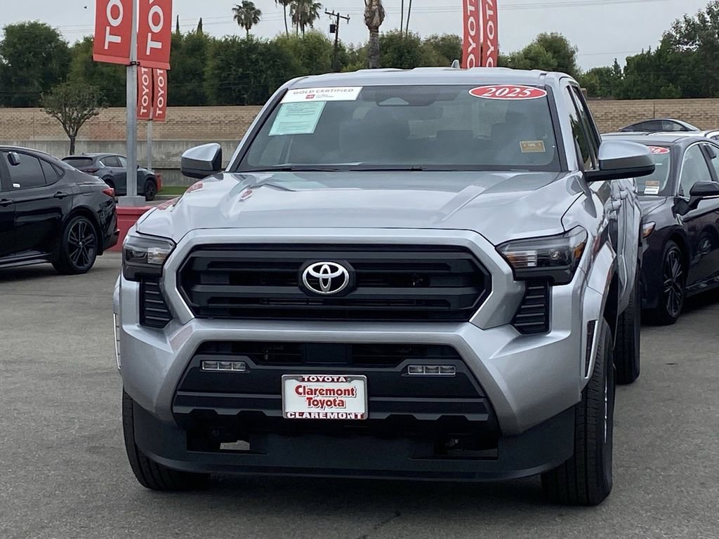 Certified 2025 Toyota Tacoma SR5 AWD/4WD image 46