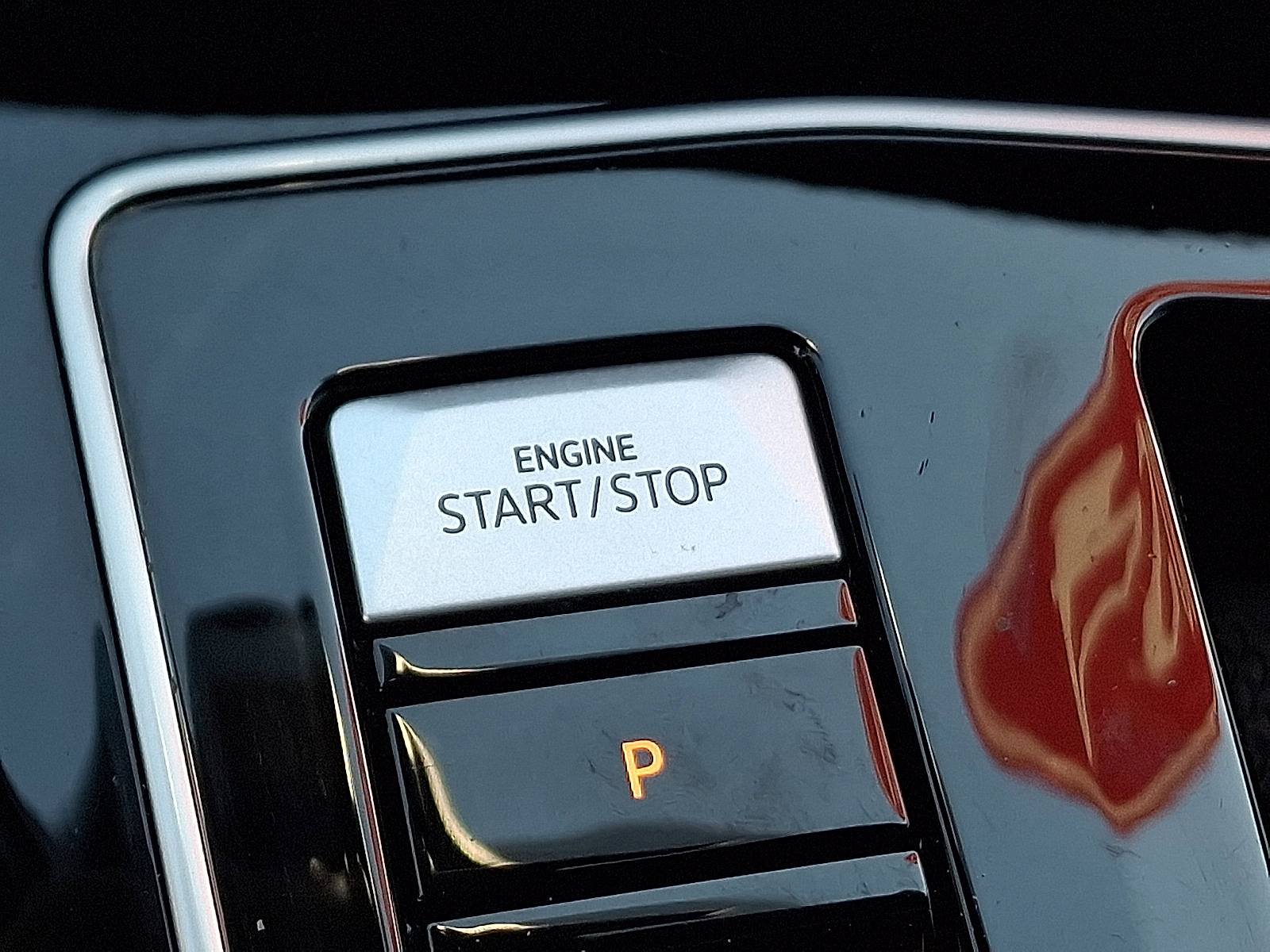 Used 2024 Volkswagen Golf R image 25