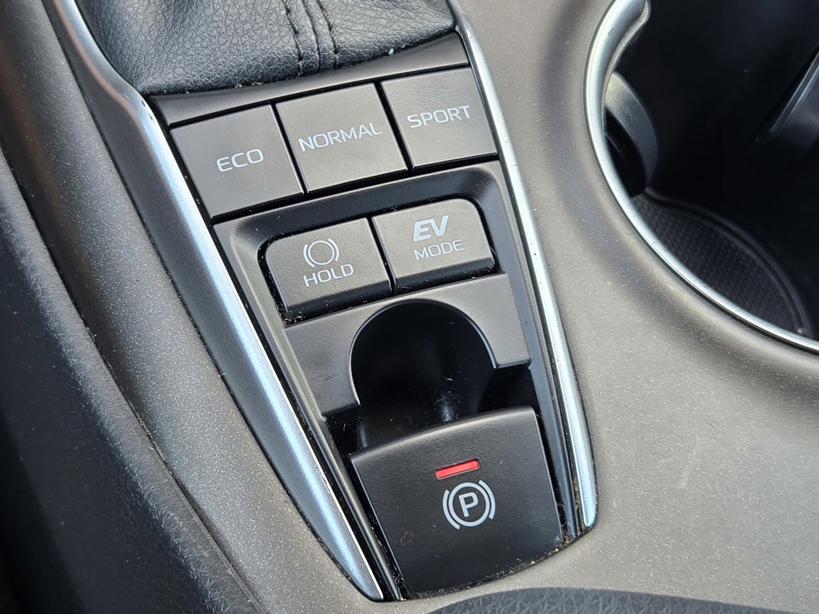 Used 2022 Toyota Camry LE FWD image 23