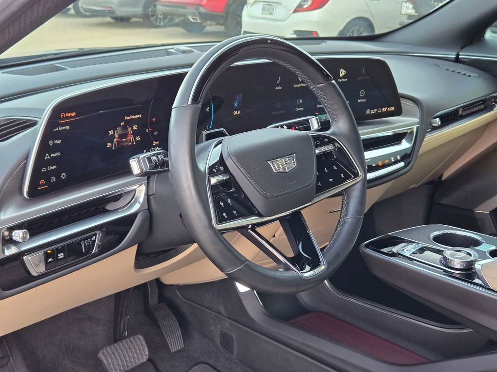 Certified 2024 Cadillac Lyriq Luxury w/ Nappa Leather Package image 10