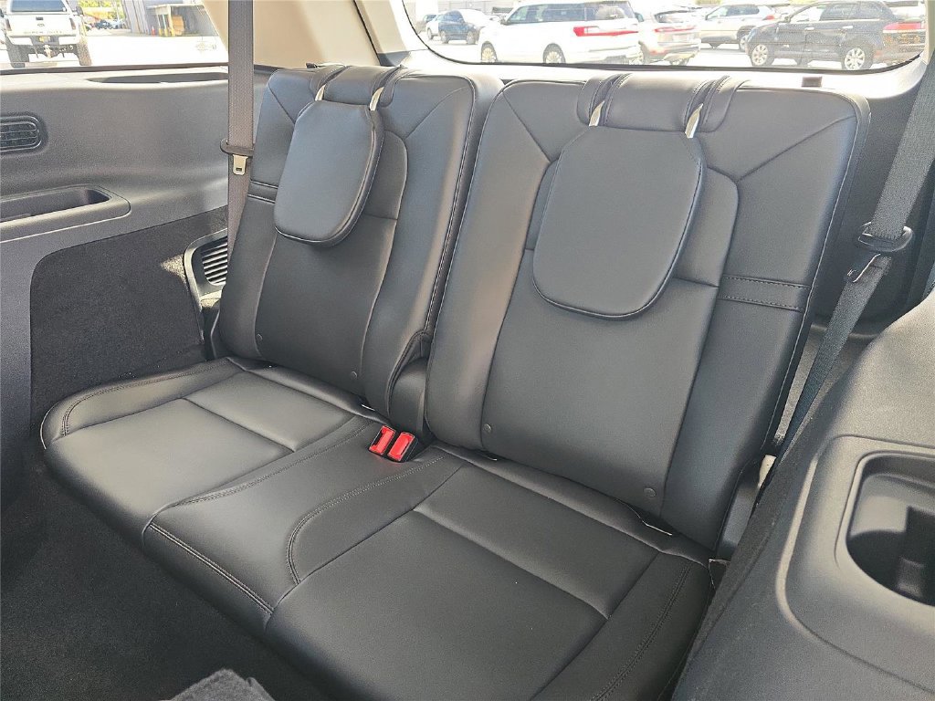 New 2026 Lincoln Aviator 2WD w/ Jet Appearance Package image 12