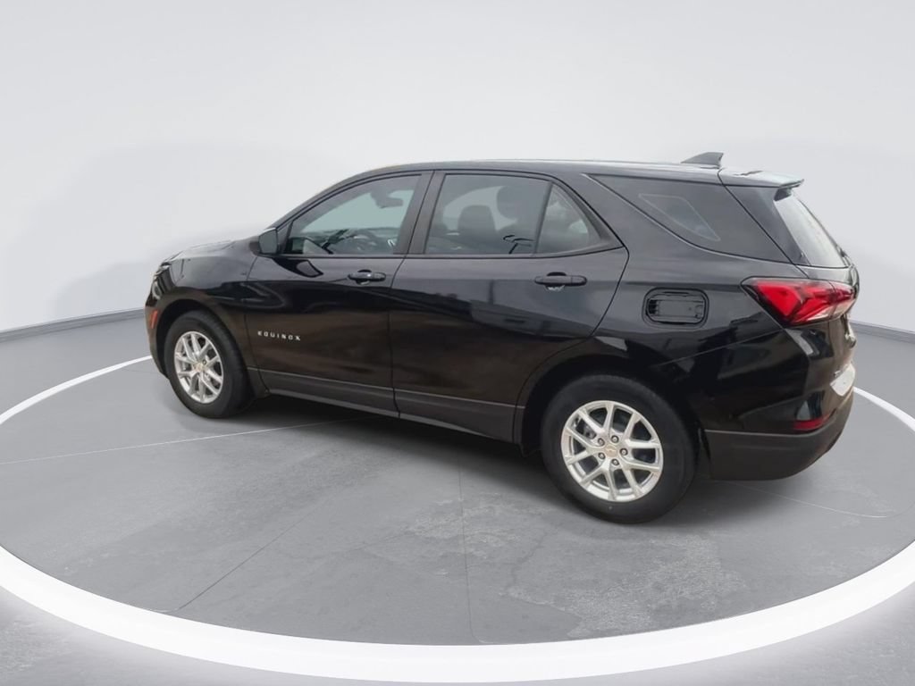 Used 2023 Chevrolet Equinox LS FWD image 6