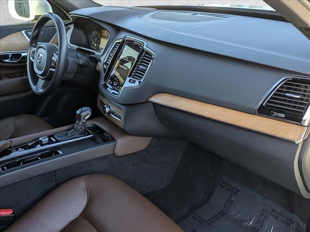 Used 2022 Volvo XC90 T6 Momentum w/ Advanced Package image 24