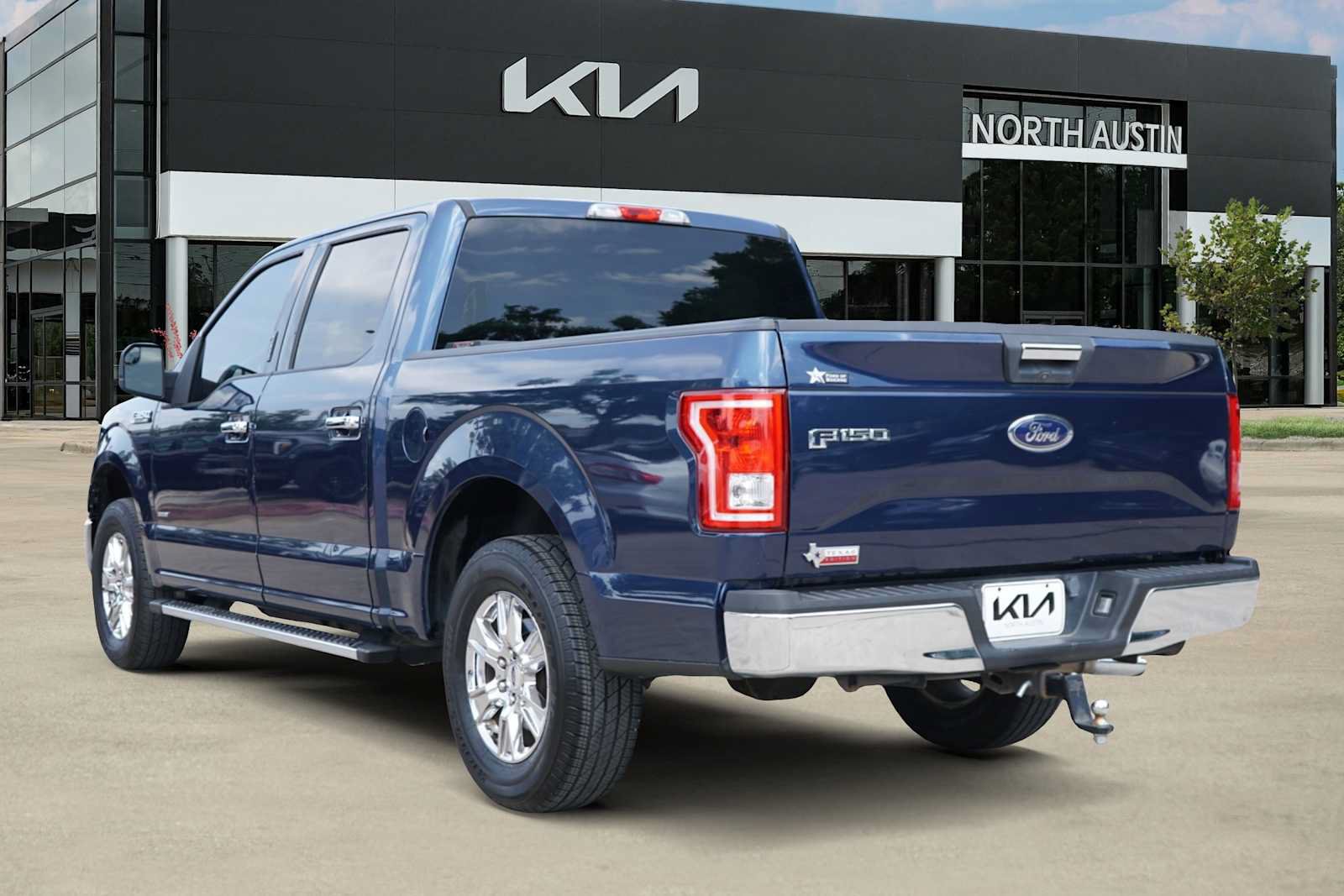 Used 2015 Ford F150 XLT w/ Equipment Group 301A Mid RWD image 4