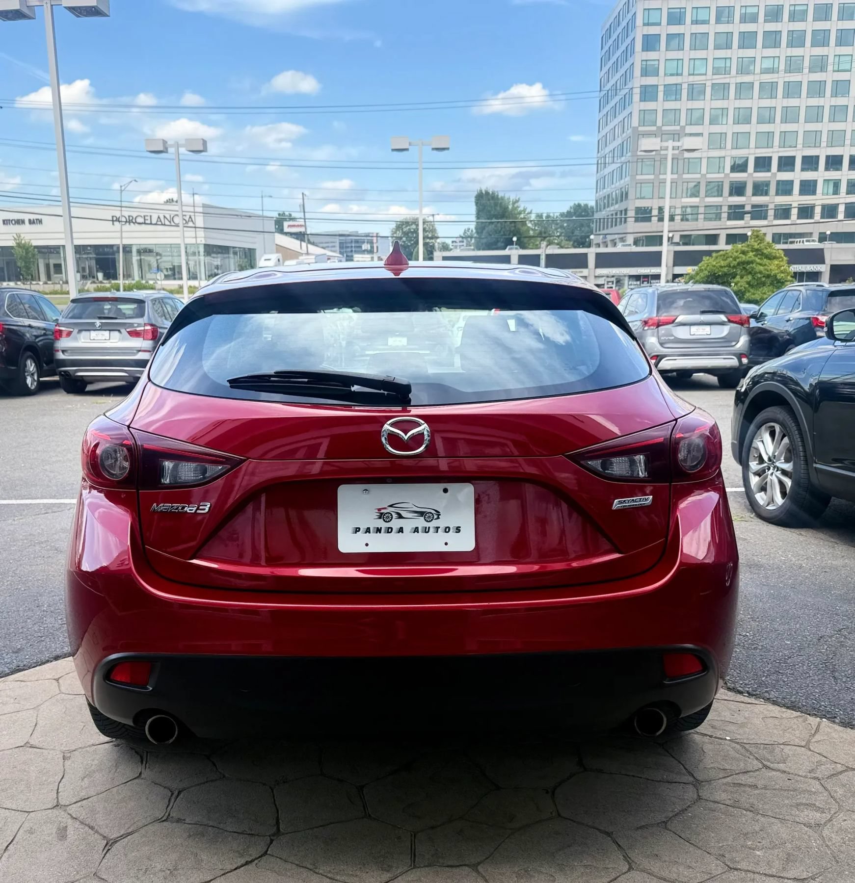 Used 2016 MAZDA MAZDA3 i Touring w/ Popular Equipment Package FWD image 6